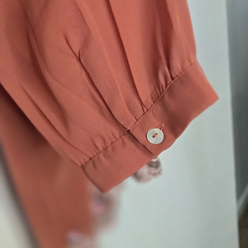 Soft Surroundings Size M Embroidered Coral 3/4 Sl Blouse With Scalloped Hem - Picture 5 of 10